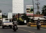 Papan Reklame Sudah Berdiri Belum Berijin, Kata Pekerja Milik UNIMUGO