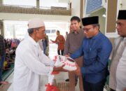 Penjabat Walikota Hadiri Penyaluran 350 Paket Sembako & Santunan Anak Yatim 