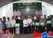 Bupati Lutim Serahkan Hibah kepada Lembaga Keagamaan saat Safari Ramadhan di Malili