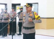 Kapolres Lamtim pimpin Upacara Kenaikan Pangkat Pengabdian 2 personelnya