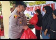 Gelar jumat berkah di pangkalan baru, polsek siak hulu & pt abl bagikan 50 paket sembako ke masyarakat dhuafa