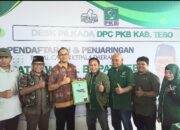 *Bacalon Bupati Tebo Afriansyah Kembalikan Formulir Pendaftaran Ke PKB*