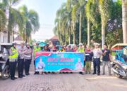 Kasat Lantas Polres Ogan Ilir, Giat Jum’at Curhat, Berbagi Nasi Bungkus Dijalan Lintas Timur Ogan Ilir