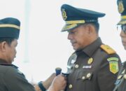 Kepala Kejati Sulsel Agus Salim melantik pejabat baru di jajaran Kejati Sulsel. (Dok. Kejati Sulsel)