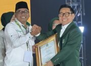 Harlah PKB ke-26, Cak Imin Beri Penghargaan kepada Ahmad Fauzi