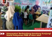 Masyarakat Kota Probolinggo, Berbondong-bondong Kunjungi Stand Pelayanan PBB di Alun-Alun