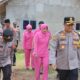 Peduli Sesama, Kapolres Lampung Tengah Bersama Ibu Bhayangkari Beri Bantuan Sembako Bagi Korban Angin Puting Beliung