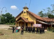 Menyamabaut HUT Brimob Polri Ke 79, Sat Brimob Polda Lampung Lakasankan Bahkti Sosial Pembersihan Rumah Ibadah dan Pasar