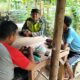 Melalui Warung Kopi, Babinsa Koramil 04/Bendahara Laksanakan Komsos Dengan Warganya 